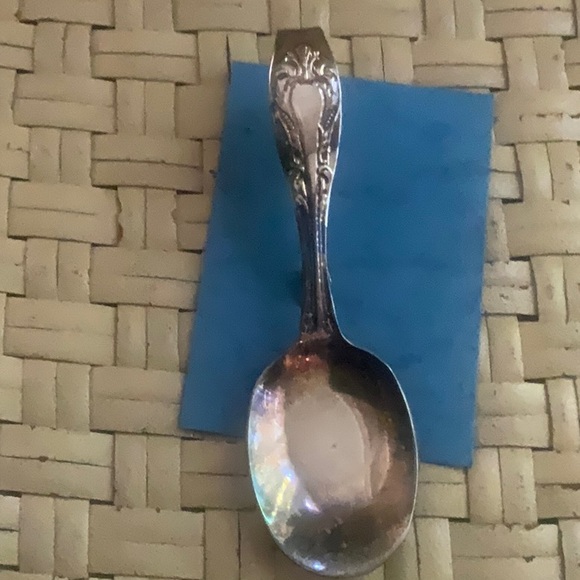 ADORABLE VTG BABY SILVER SPOON CURVED HANDLE - Picture 1 of 3